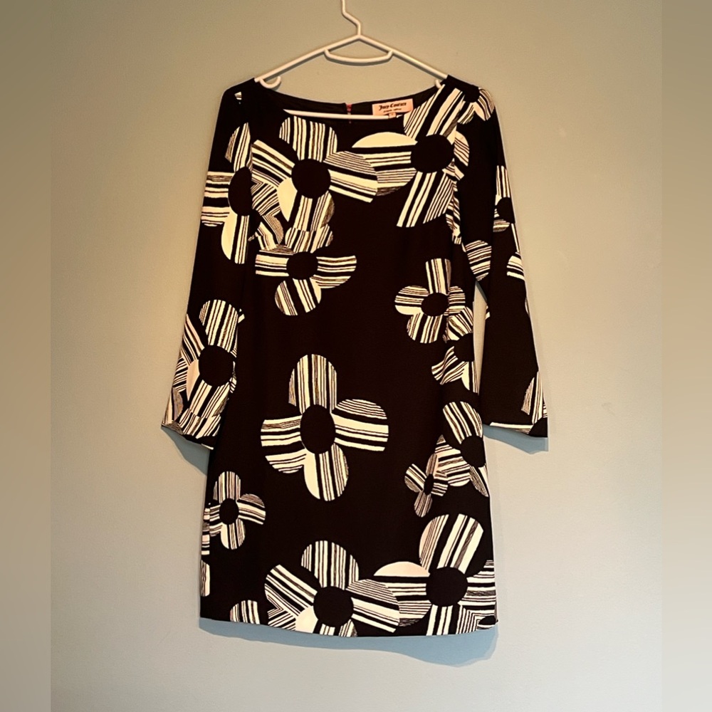 JUICY COUTURE NEW Black and White Floral Elegant Mini Shift Dress.  Size 2